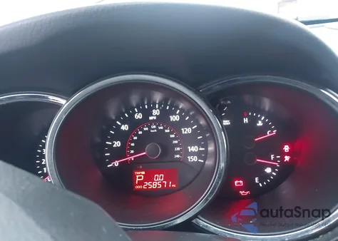 2013 Kia Sorento Lx z USA, uszkodzony, nr VIN 5XYKTCA61DG376551